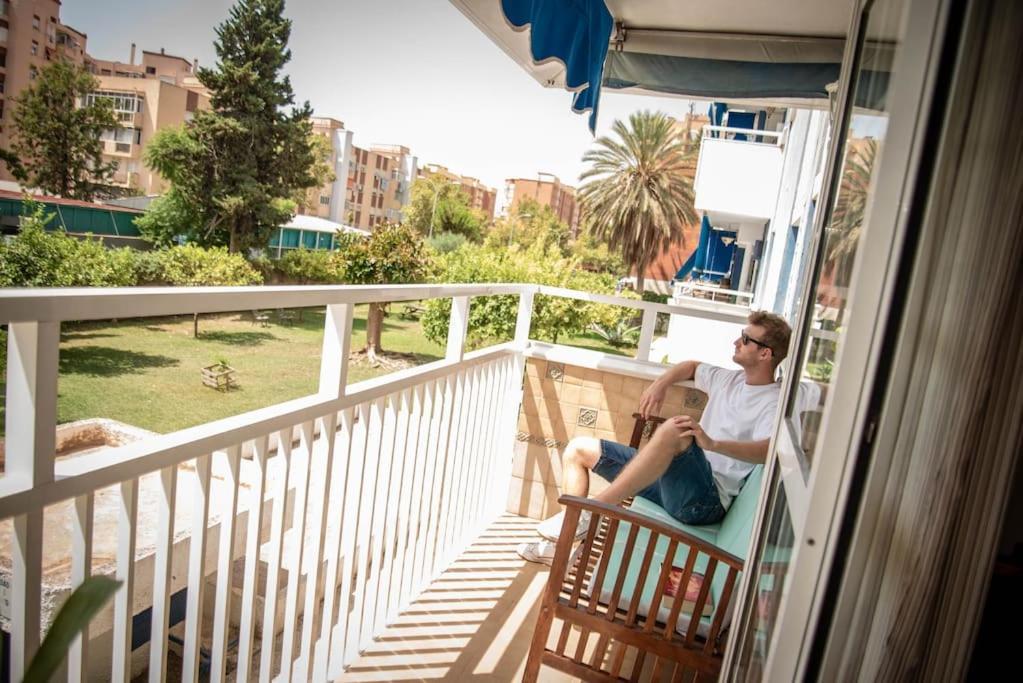 Piso con Jardín Málaga Exterior foto