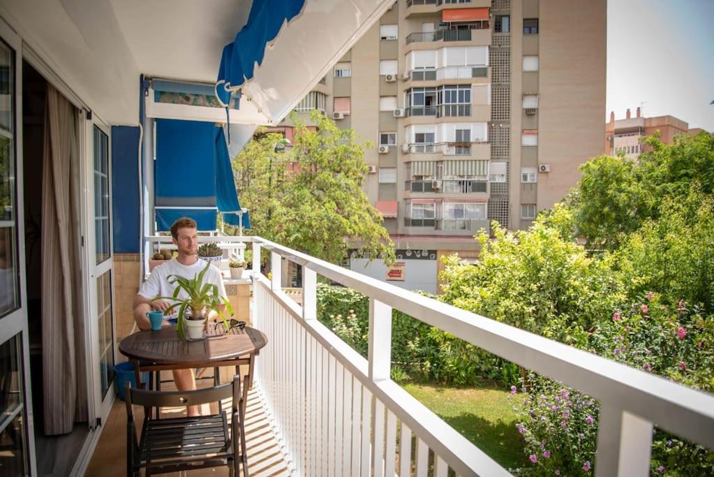 Piso con Jardín Málaga Exterior foto