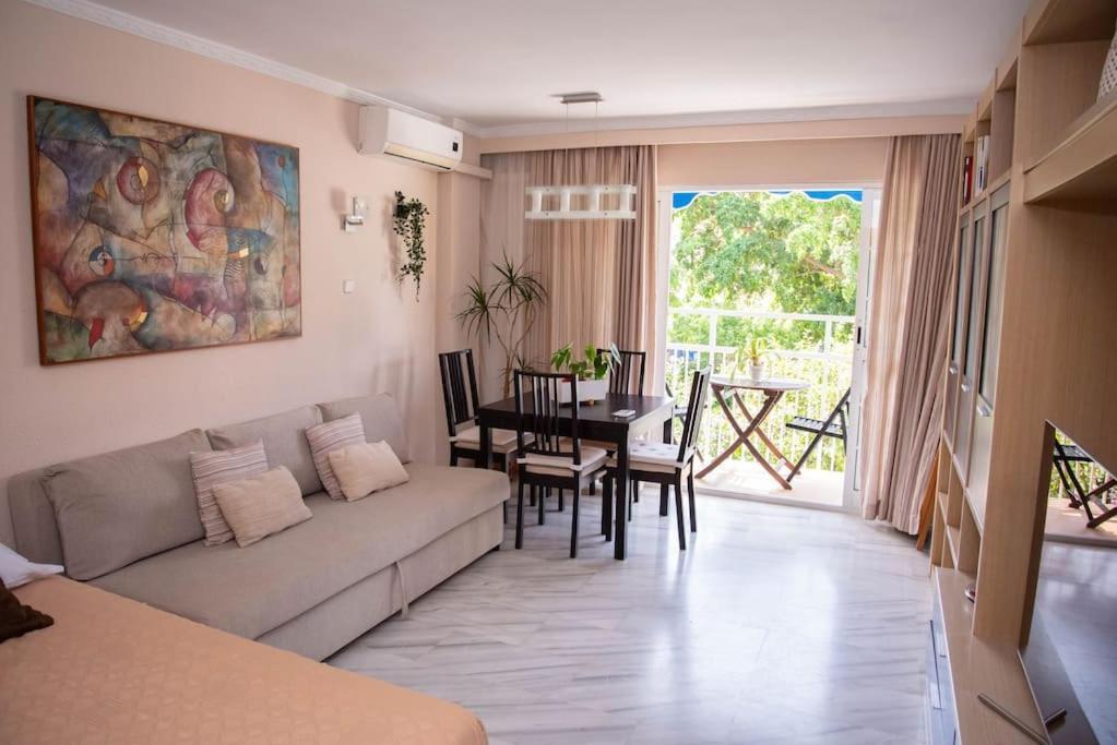 Piso con Jardín Málaga Exterior foto