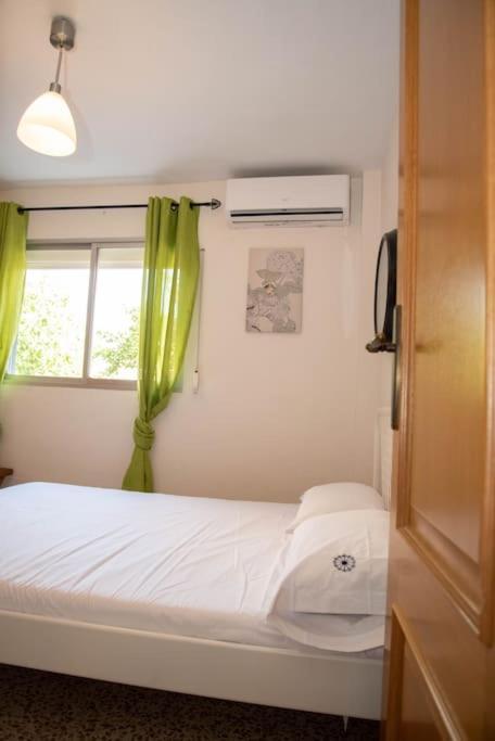Piso con Jardín Málaga Exterior foto